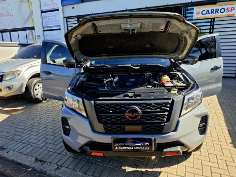 NISSAN Frontier 2.3 16V PRO4X CABINE DUPLA 4X4 BI-TURBO DIESEL AUTOM�TICO, Foto 8