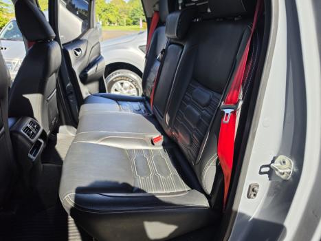 NISSAN Frontier 2.3 16V PRO4X CABINE DUPLA 4X4 BI-TURBO DIESEL AUTOM�TICO, Foto 16