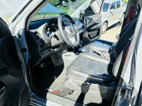 NISSAN Frontier 2.3 16V PRO4X CABINE DUPLA 4X4 BI-TURBO DIESEL AUTOM�TICO, Foto 19