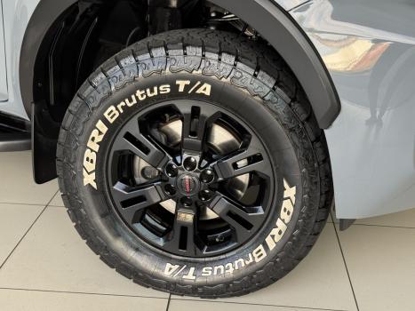 NISSAN Frontier 2.3 16V PRO4X CABINE DUPLA 4X4 BI-TURBO DIESEL AUTOM�TICO, Foto 4