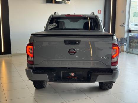 NISSAN Frontier 2.3 16V PRO4X CABINE DUPLA 4X4 BI-TURBO DIESEL AUTOM�TICO, Foto 5