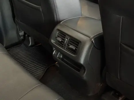 NISSAN Frontier 2.3 16V PRO4X CABINE DUPLA 4X4 BI-TURBO DIESEL AUTOM�TICO, Foto 18