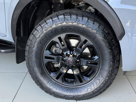 NISSAN Frontier 2.3 16V PRO4X CABINE DUPLA 4X4 BI-TURBO DIESEL AUTOM�TICO, Foto 4