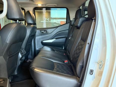 NISSAN Frontier 2.3 16V PLATINUM CABINE DUPLA 4X4 BI-TURBO DIESEL AUTOM�TICO, Foto 14