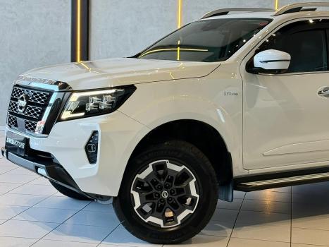 NISSAN Frontier 2.3 16V PLATINUM CABINE DUPLA 4X4 BI-TURBO DIESEL AUTOM�TICO, Foto 15