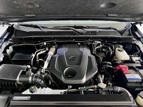 NISSAN Frontier 2.3 ATTACK CABINE DUPLA 4X4 BI-TURBO DIESEL AUTOM�TICO, Foto 13