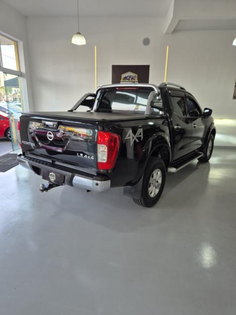 NISSAN Frontier 2.3 16V LE 4X4 CABINE DUPLA BI-TURBO DIESEL AUTOM�TICO, Foto 3