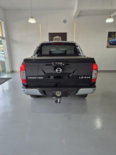 NISSAN Frontier 2.3 16V LE 4X4 CABINE DUPLA BI-TURBO DIESEL AUTOM�TICO, Foto 6