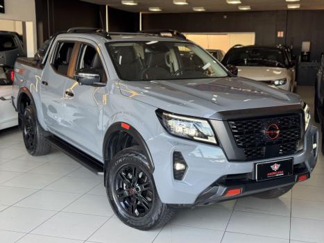 NISSAN Frontier 2.3 16V PRO4X CABINE DUPLA 4X4 BI-TURBO DIESEL AUTOM�TICO, Foto 2