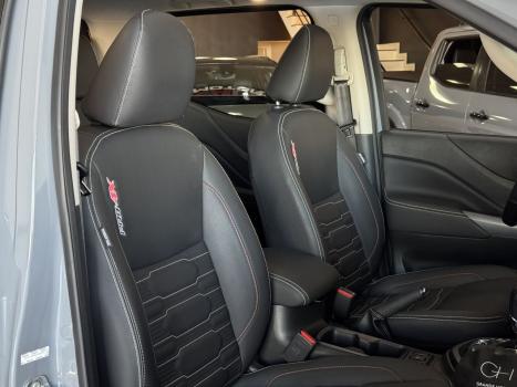 NISSAN Frontier 2.3 16V PRO4X CABINE DUPLA 4X4 BI-TURBO DIESEL AUTOM�TICO, Foto 11
