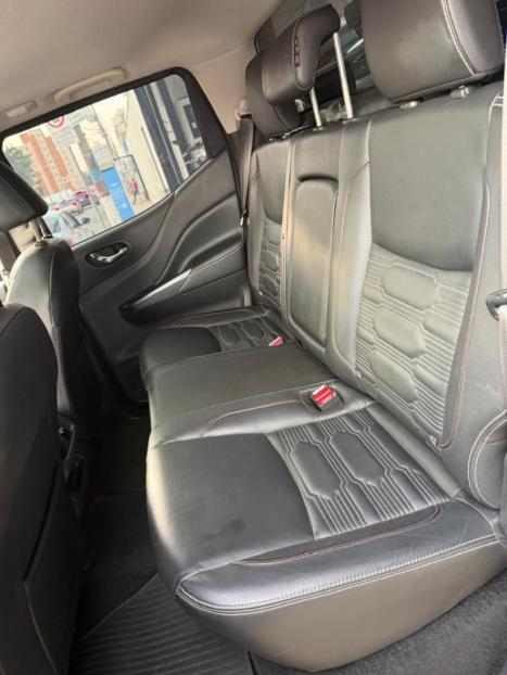 NISSAN Frontier 2.3 16V PRO4X CABINE DUPLA 4X4 BI-TURBO DIESEL AUTOM�TICO, Foto 17