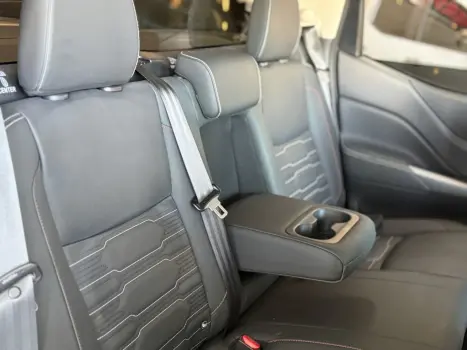 NISSAN Frontier 2.3 16V PRO4X CABINE DUPLA 4X4 BI-TURBO DIESEL AUTOM�TICO, Foto 15