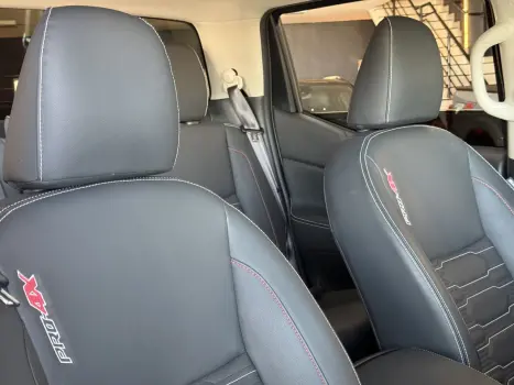 NISSAN Frontier 2.3 16V PRO4X CABINE DUPLA 4X4 BI-TURBO DIESEL AUTOM�TICO, Foto 18