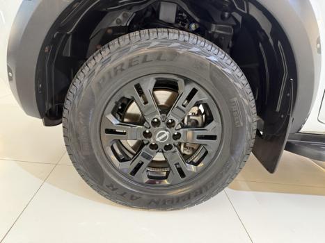NISSAN Frontier 2.3 ATTACK CABINE DUPLA 4X4 BI-TURBO DIESEL AUTOM�TICO, Foto 17