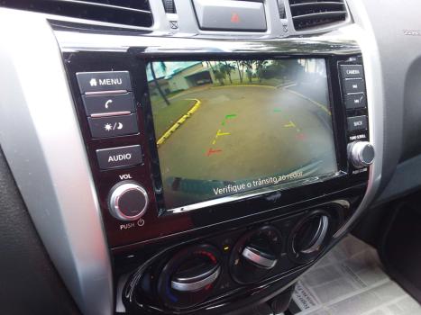 NISSAN Frontier 2.3 ATTACK CABINE DUPLA 4X4 BI-TURBO DIESEL AUTOM�TICO, Foto 5