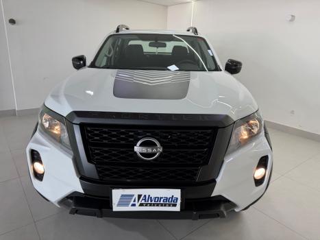 NISSAN Frontier 2.3 ATTACK CABINE DUPLA 4X4 BI-TURBO DIESEL AUTOM�TICO, Foto 2