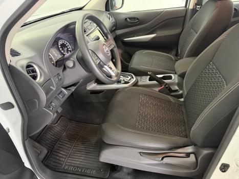 NISSAN Frontier 2.3 ATTACK CABINE DUPLA 4X4 BI-TURBO DIESEL AUTOM�TICO, Foto 6