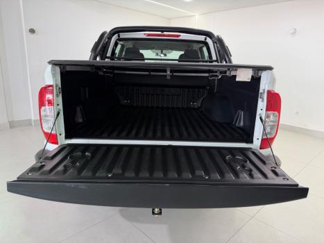 NISSAN Frontier 2.3 ATTACK CABINE DUPLA 4X4 BI-TURBO DIESEL AUTOM�TICO, Foto 14