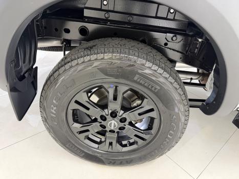 NISSAN Frontier 2.3 ATTACK CABINE DUPLA 4X4 BI-TURBO DIESEL AUTOM�TICO, Foto 16