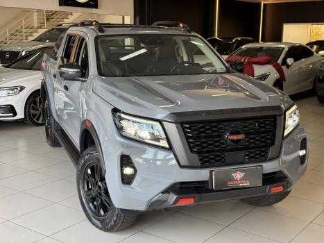 NISSAN Frontier 2.3 16V PRO4X CABINE DUPLA 4X4 BI-TURBO DIESEL AUTOM�TICO, Foto 2