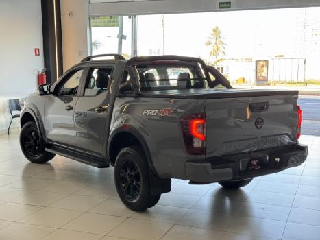 NISSAN Frontier 2.3 16V PRO4X CABINE DUPLA 4X4 BI-TURBO DIESEL AUTOM�TICO, Foto 3