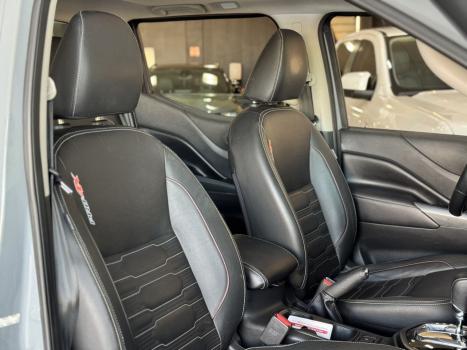 NISSAN Frontier 2.3 16V PRO4X CABINE DUPLA 4X4 BI-TURBO DIESEL AUTOM�TICO, Foto 11