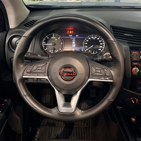 NISSAN Frontier 2.3 16V PRO4X CABINE DUPLA 4X4 BI-TURBO DIESEL AUTOM�TICO, Foto 11