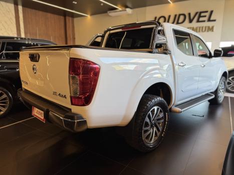 NISSAN Frontier 2.3 16V XE 4X4 CABINE DUPLA BI-TURBO DIESEL AUTOM�TICO, Foto 4