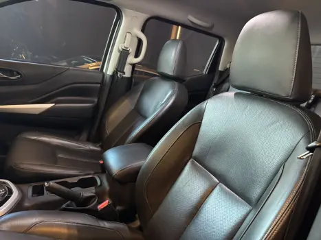 NISSAN Frontier 2.3 16V XE 4X4 CABINE DUPLA BI-TURBO DIESEL AUTOM�TICO, Foto 12