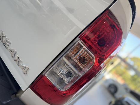 NISSAN Frontier 2.3 16V XE 4X4 CABINE DUPLA BI-TURBO DIESEL AUTOM�TICO, Foto 7