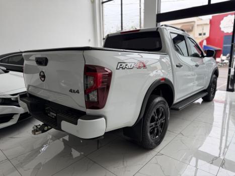 NISSAN Frontier 2.3 16V PRO4X CABINE DUPLA 4X4 BI-TURBO DIESEL AUTOM�TICO, Foto 4