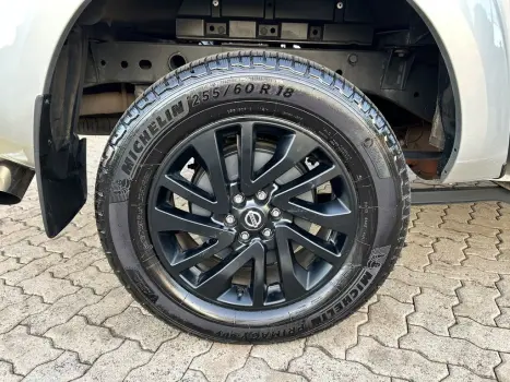 NISSAN Frontier 2.3 16V XE 4X4 CABINE DUPLA BI-TURBO DIESEL AUTOM�TICO, Foto 10
