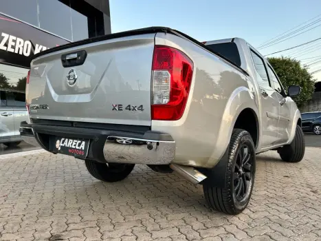 NISSAN Frontier 2.3 16V XE 4X4 CABINE DUPLA BI-TURBO DIESEL AUTOM�TICO, Foto 11