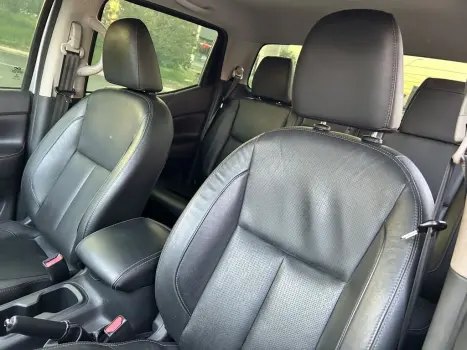 NISSAN Frontier 2.3 16V XE 4X4 CABINE DUPLA BI-TURBO DIESEL AUTOM�TICO, Foto 13
