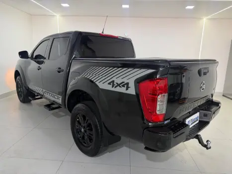 NISSAN Frontier 2.3 ATTACK CABINE DUPLA 4X4 BI-TURBO DIESEL AUTOM�TICO, Foto 11