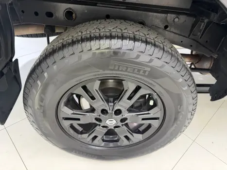 NISSAN Frontier 2.3 ATTACK CABINE DUPLA 4X4 BI-TURBO DIESEL AUTOM�TICO, Foto 14