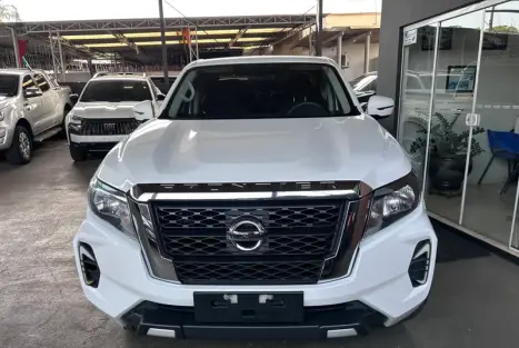 NISSAN Frontier 2.3 16V SE 4X4 CABINE DUPLA BI-TURBO DIESEL AUTOM�TICO, Foto 2