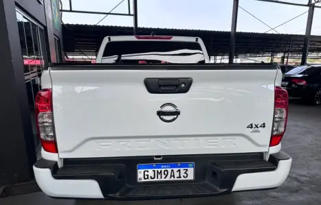 NISSAN Frontier 2.3 16V SE 4X4 CABINE DUPLA BI-TURBO DIESEL AUTOM�TICO, Foto 4