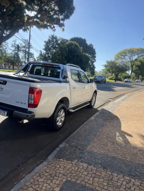 NISSAN Frontier 2.3 16V LE 4X4 CABINE DUPLA BI-TURBO DIESEL AUTOM�TICO, Foto 5