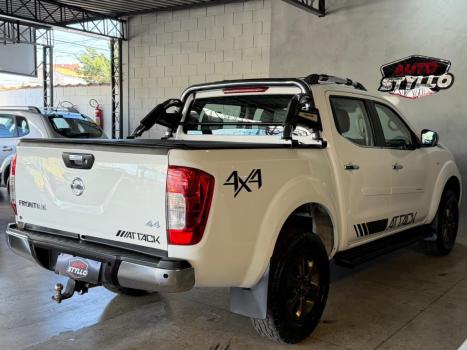 NISSAN Frontier 2.3 16V SE 4X4 CABINE DUPLA BI-TURBO DIESEL AUTOM�TICO, Foto 3