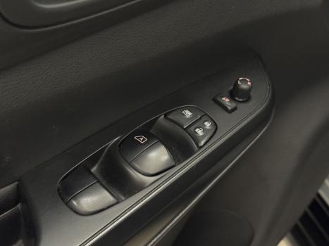 NISSAN Frontier 2.3 16V PRO4X CABINE DUPLA 4X4 BI-TURBO DIESEL AUTOM�TICO, Foto 17