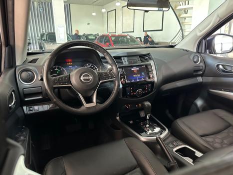NISSAN Frontier 2.3 16V XE 4X4 CABINE DUPLA BI-TURBO DIESEL AUTOMÁTICO, Foto 8