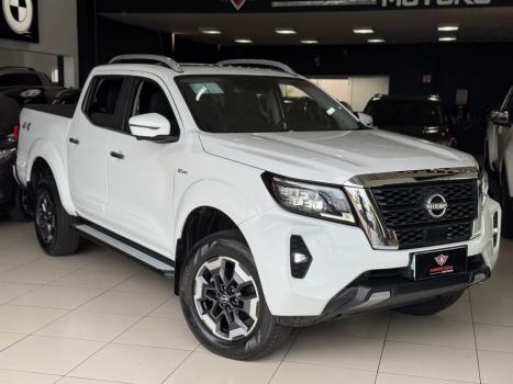 NISSAN Frontier 2.3 16V PLATINUM CABINE DUPLA 4X4 BI-TURBO DIESEL AUTOMÁTICO, Foto 2