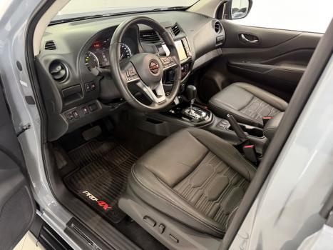 NISSAN Frontier 2.3 16V PRO4X CABINE DUPLA 4X4 BI-TURBO DIESEL AUTOMÁTICO, Foto 3