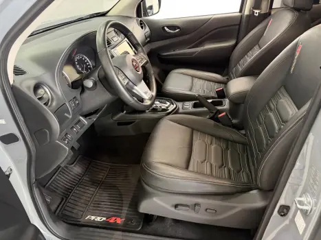 NISSAN Frontier 2.3 16V PRO4X CABINE DUPLA 4X4 BI-TURBO DIESEL AUTOMÁTICO, Foto 6