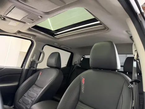 NISSAN Frontier 2.3 16V PRO4X CABINE DUPLA 4X4 BI-TURBO DIESEL AUTOMÁTICO, Foto 7
