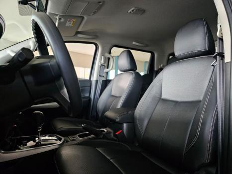 NISSAN Frontier 2.3 ATTACK CABINE DUPLA 4X4 BI-TURBO DIESEL AUTOMÁTICO, Foto 13