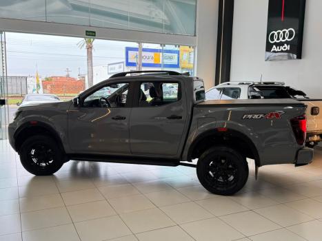 NISSAN Frontier 2.3 16V PRO4X CABINE DUPLA 4X4 BI-TURBO DIESEL AUTOMÁTICO, Foto 3