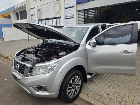 NISSAN Frontier 2.3 16V XE 4X4 CABINE DUPLA BI-TURBO DIESEL AUTOMÁTICO, Foto 4