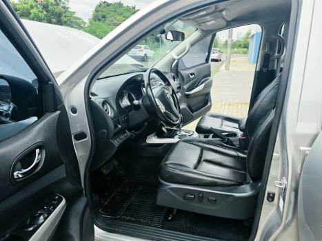 NISSAN Frontier 2.3 16V XE 4X4 CABINE DUPLA BI-TURBO DIESEL AUTOMÁTICO, Foto 19